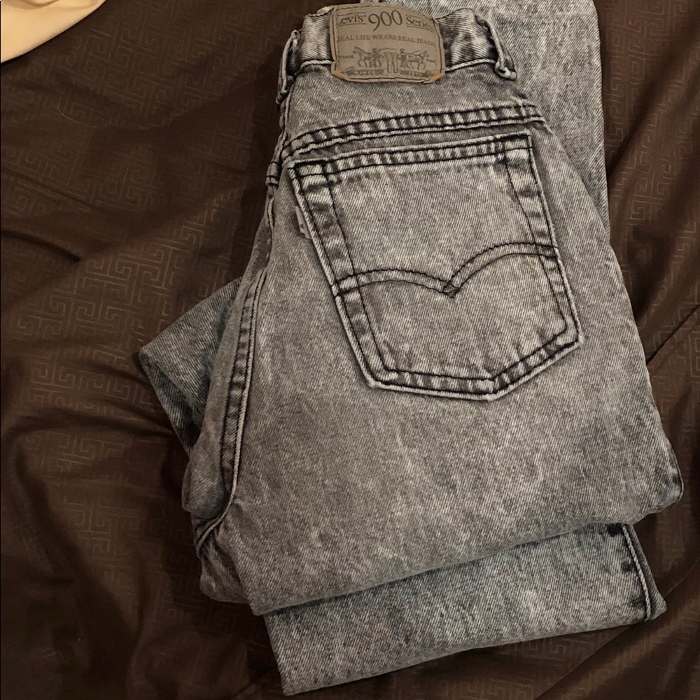 Vintage 80s Levi’s High Waisted Mom Jeans 23” 👖